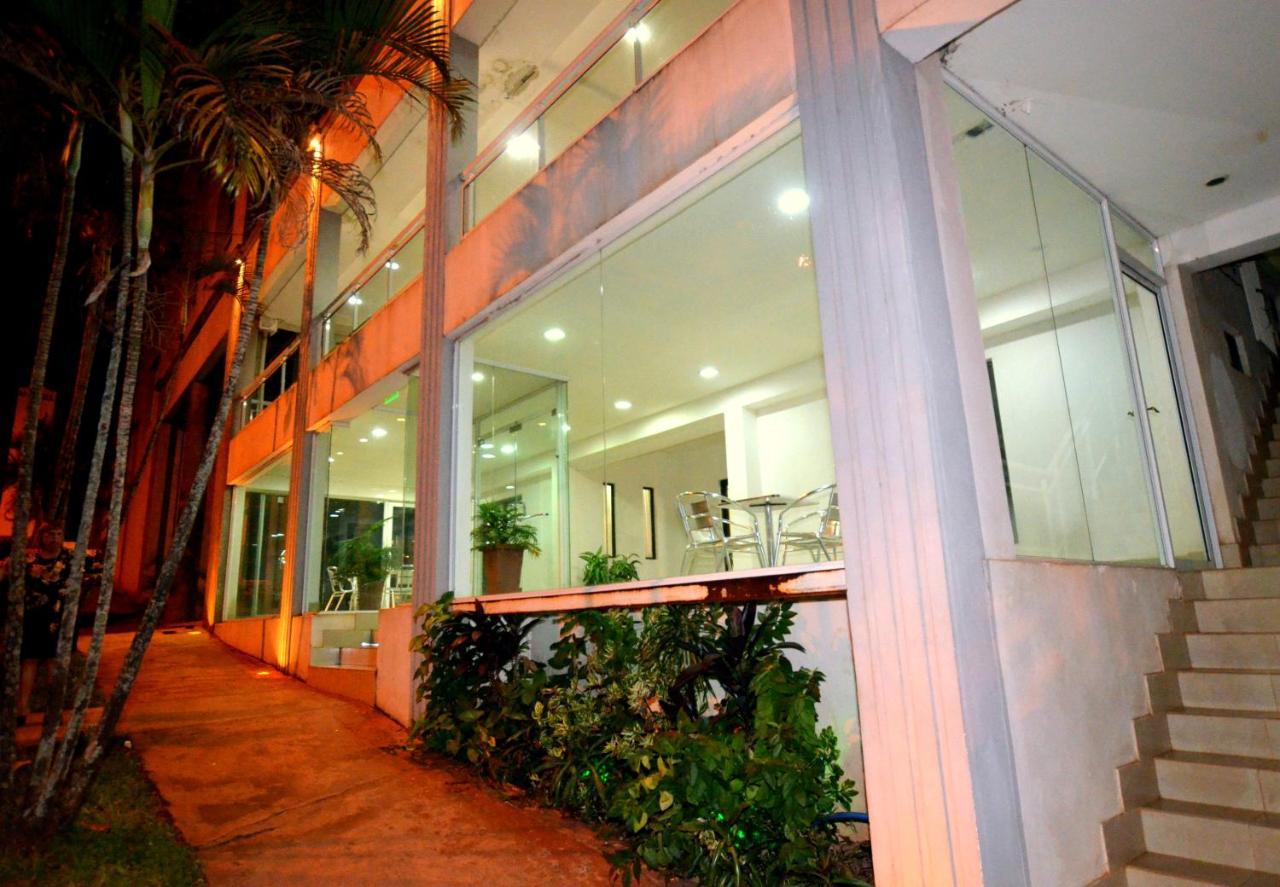 Hosteria Casa Blanca Iguazu بويرتو إجوازو المظهر الخارجي الصورة